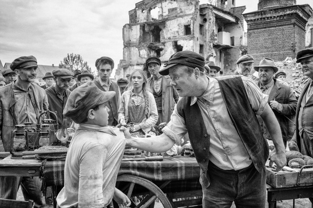 『異端の鳥』　COPYRIGHT＠2019 ALL RIGHTS RESERVED SILVER SCREEN CESKA TELEVIZE EDUARD & MILADA KUCERA DIRECTORY FILMS ROZHLAS A TELEVIZIA SLOVENSKA CERTICON GROUP INNOGY PUBRES RICHARD KAUCKY