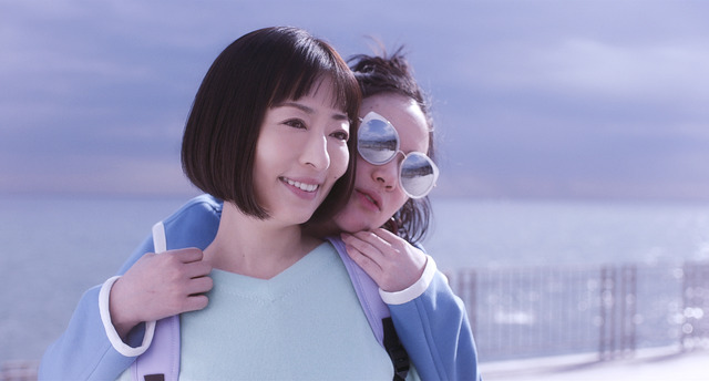 『甘いお酒でうがい』（C）2019 吉本興業