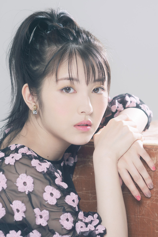 浜辺美波『思い、思われ、ふり、ふられ』／photo：Jumpei Yamada