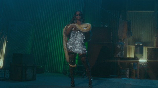 『ブラック・イズ・キング』（C）2020 PARKWOOD ENTERTAINMENT