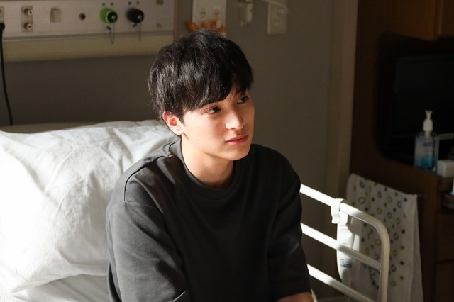 FODドラマ『アンサング・シンデレラ　ANOTHER STORY ～新人薬剤師 相原くるみ～』(Ｃ)フジテレビ