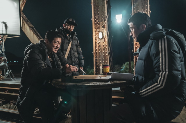 『鬼手』メイキング(c)2019 CJ ENM CORPORATION, MAYS ENTERTAINMENT ALL RIGHTS RESERVED