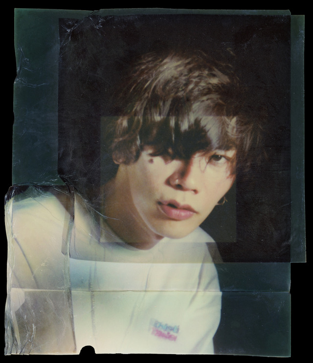 米津玄師photo by 奥山由之