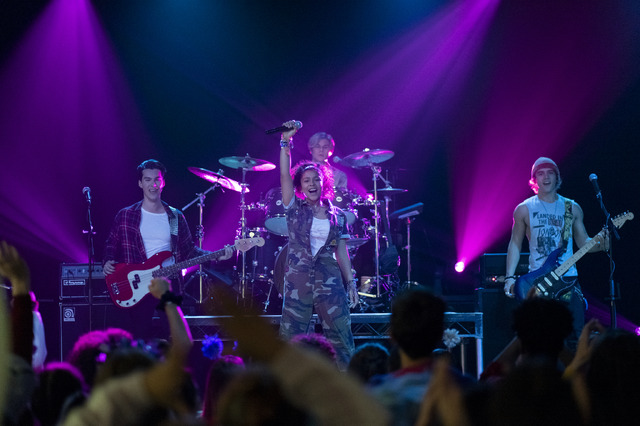 「Julie and the Phantoms」9月10日配信