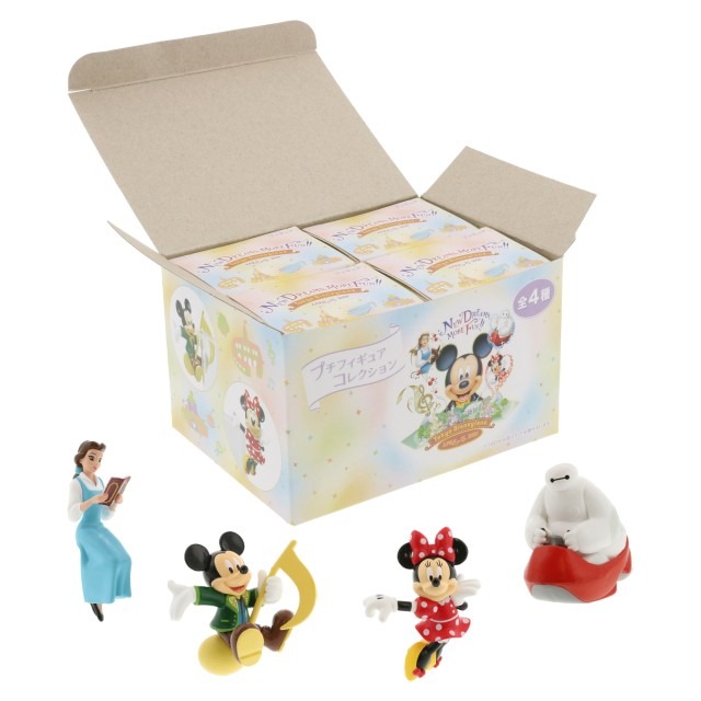 東京ディズニーランド、大規模開発エリア関連グッズの数々