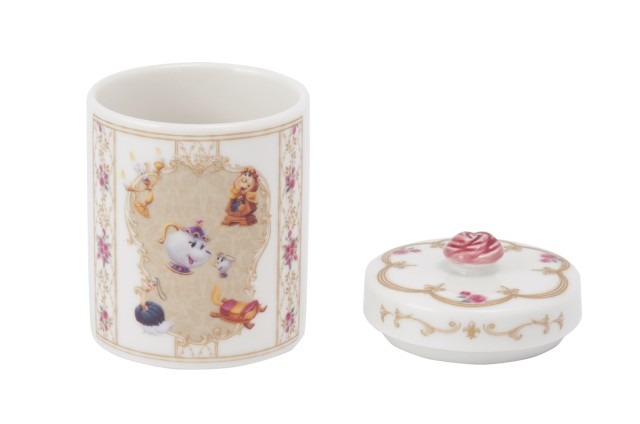 東京ディズニーランド、大規模開発エリア関連グッズの数々