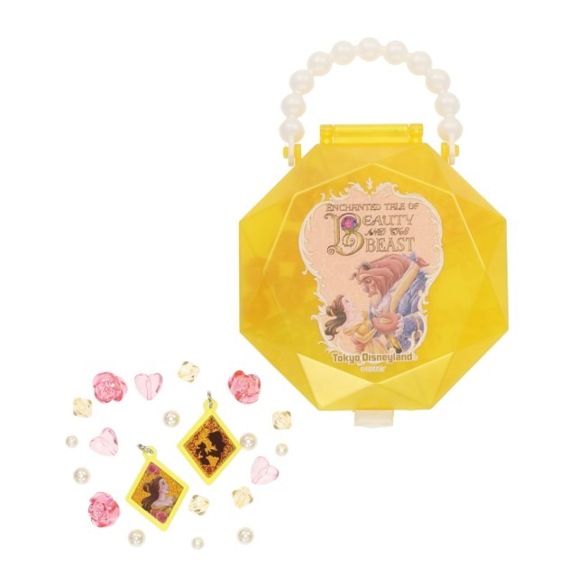 東京ディズニーランド、大規模開発エリア関連グッズの数々