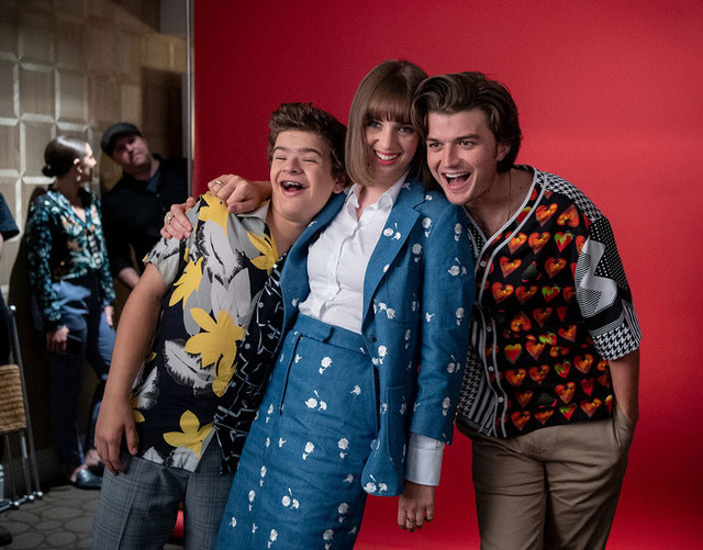 「ストレンジャー・シングス 未知の世界 3」ガテン・マタラッツォ＆マヤ・ホーク＆ジョー・キーリー-(C)Getty Images