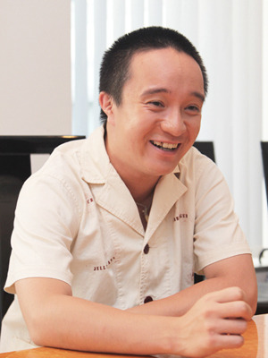 東野圭吾ドラマシリーズ“笑”「モテモテ・スプレー」濱田岳