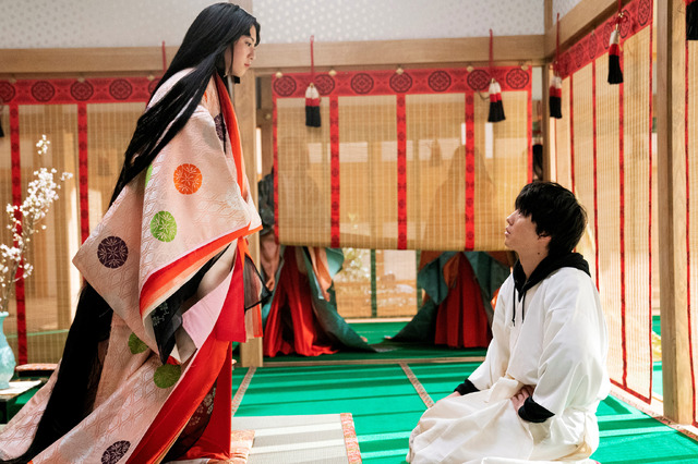 『十二単衣を着た悪魔』(C)2019「十二単衣を着た悪魔」フィルムパートナー