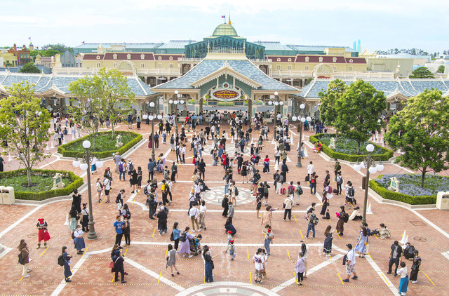 2020年7月時の東京ディズニーランド(C) Disney