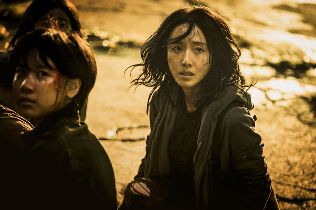 『新感染半島 ファイナル・ステージ』(C)2020 NEXT ENTERTAINMENT WORLD & REDPETER FILMS.All Rights Reserved.