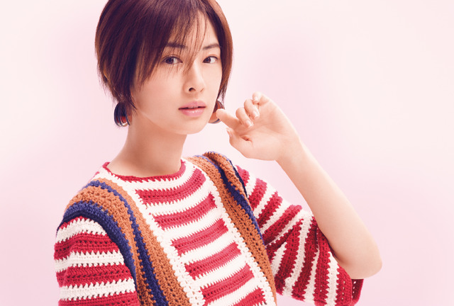「北川景子 オフィシャルカレンダー2021」デスク特典／楽天ブックス（C）SDP