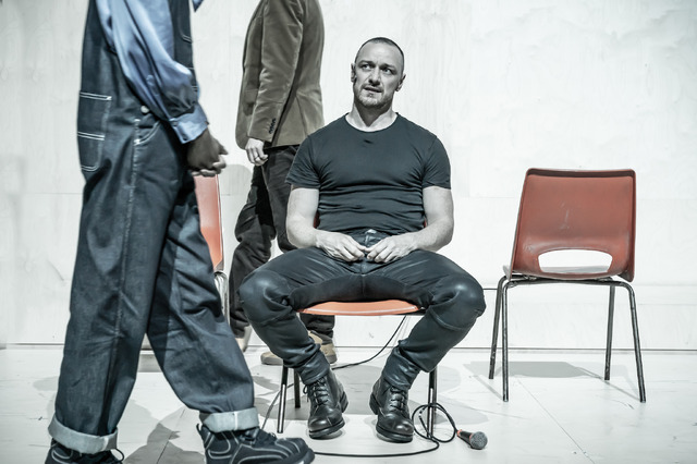 「シラノ・ド・ベルジュラック」　（C）Marc Brenner