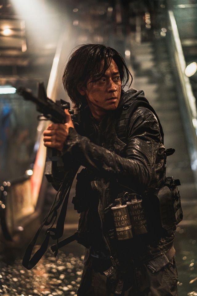 『新感染半島 ファイナル・ステージ』(C)2020 NEXT ENTERTAINMENT WORLD & REDPETER FILMS.All Rights Reserved.