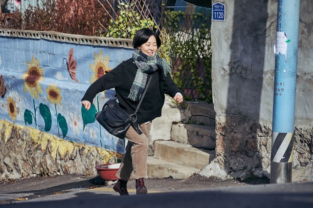 『チャンシルさんには福が多いね』 (C)KIM Cho-hee All RIGHTS RESERVED/ ReallyLikeFilms