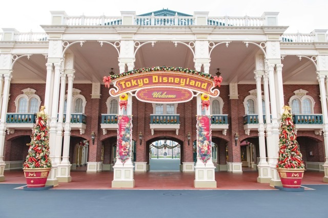 クリスマスの東京ディズニーリゾート(C) Disney