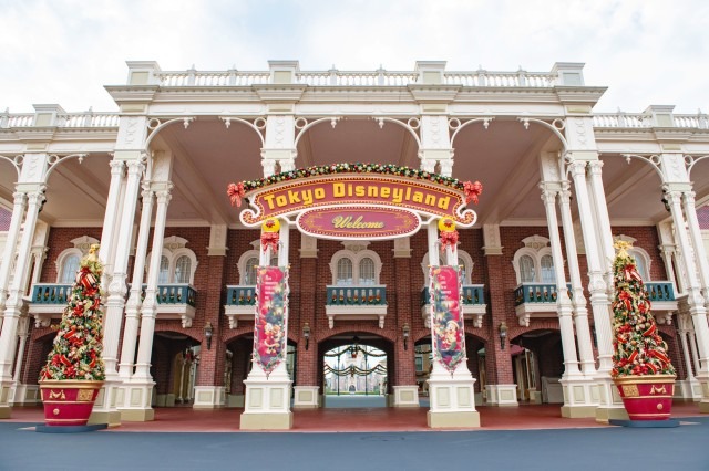 クリスマスの東京ディズニーリゾート(C) Disney