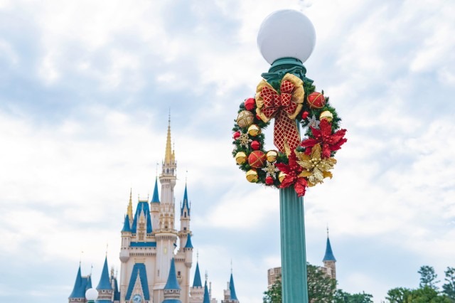 クリスマスの東京ディズニーリゾート(C) Disney