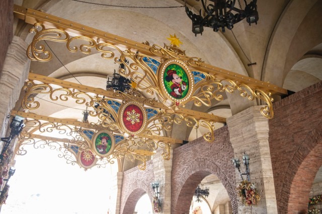 クリスマスの東京ディズニーリゾート(C) Disney