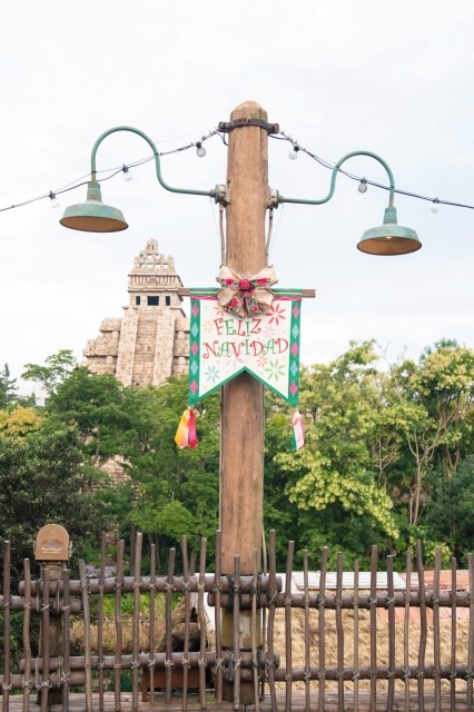 クリスマスの東京ディズニーリゾート(C) Disney