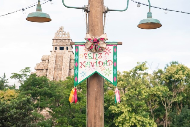 クリスマスの東京ディズニーリゾート(C) Disney