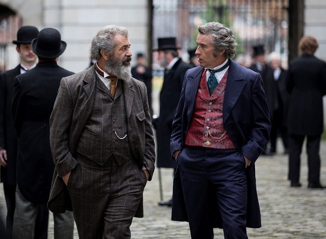 『博士と狂人』(C) 2018 Definition Delaware, LLC. All Rights Reserved.