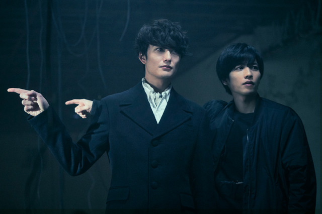 『さんかく窓の外側は夜』 (C) 2021映画「さんかく窓の外側は夜」製作委員会 (C) Tomoko Yamashita/libre