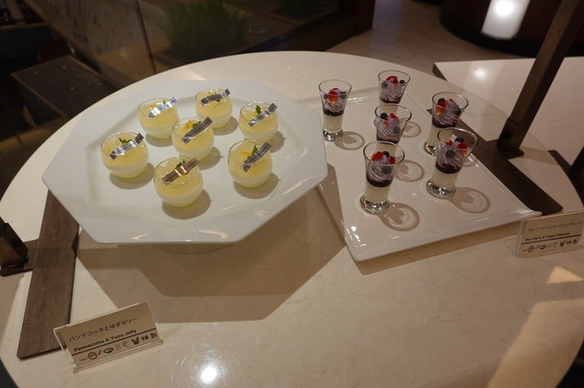 シェラトン・グランデ・トーキョーベイ・ホテルの“ストロベリー スイーツ＆ベーカリー”