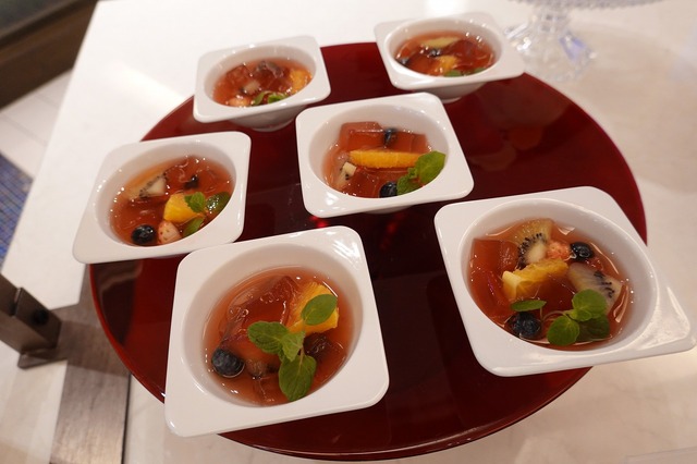 シェラトン・グランデ・トーキョーベイ・ホテルの“ストロベリー スイーツ＆ベーカリー”