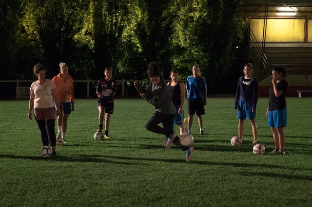 『クイーンズ・オブ・フィールド』（C） 2019 ADNP - KISSFILMS - GAUMONT - TF1 FILMS PRODUCTION - 14EME ART PRODUCTION - PANACHE PRODUCTIONS - LA COMPAGNIE CINEMATOGRAPHIQUE