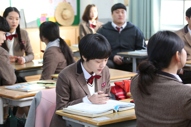 『モクソリ』（C）2018 FIVE DAY/Kkuljam Compnay,ALL RIGHTS RESERVED