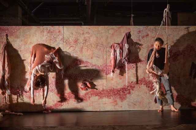 【舞台】ながめくらしつ×Scale Laboratry「...の手触り～こころの手触り～」（C）Kazuaki Kojima／FUN-PRO.