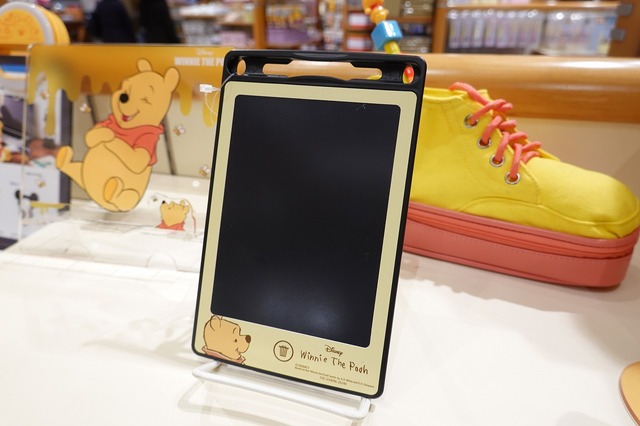 テレワーク便利グッズ (C) Disney(C) Disney. Based on the “Winnie the Pooh” works by A.A. Milne and E.H. Shepard.
