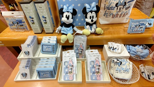 ミニーマウスをモチーフにしたアイテムがディズニーストアに登場