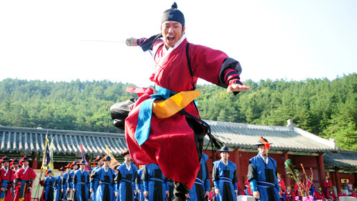 「根の深い木」