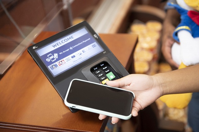 カリフォルニア ディズニーランド・リゾート As to Disney artwork, logos and properties： (C) Disney