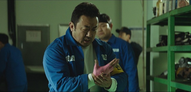 『ザ・バッド・ガイズ』　(C) 2019 CJ ENM CORPORATION, BIDANGIL PICTURES, ALL RIGHTS RESERVED