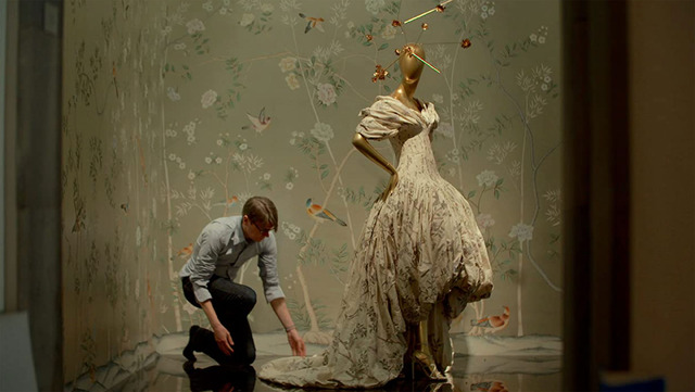 『メットガラ　ドレスをまとった美術館』(C) APOLLO