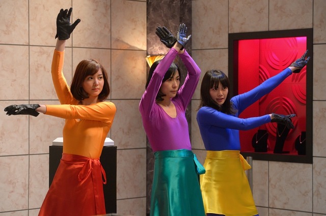 カッツ・アイ(左から石橋杏奈、西田尚美、臼田あさ美)/LIFE!~人生に捧げるコント~