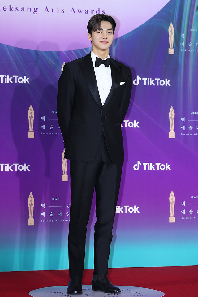 ソン・ガン　第57回百想芸術大賞 レッドカーペット　Image Courtesy of the Baeksang Arts Awards