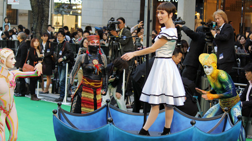 第25回東京国際映画祭オープニング・セレモニー（『シルク・ドゥ・ソレイユ 3D 彼方からの物語』）