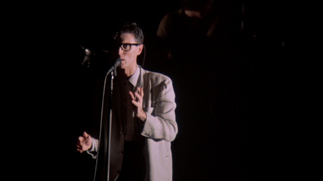 『STOP MAKING SENSE』　（C）1984 TALKING HEADS FILMS.  ALL RIGHTS RESERVED