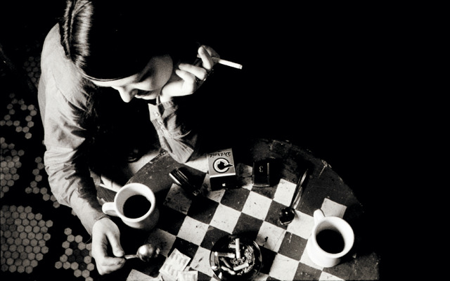 『コーヒー&シガレッツ』(C)Smokescreen Inc.2003 All Rights Reserved.