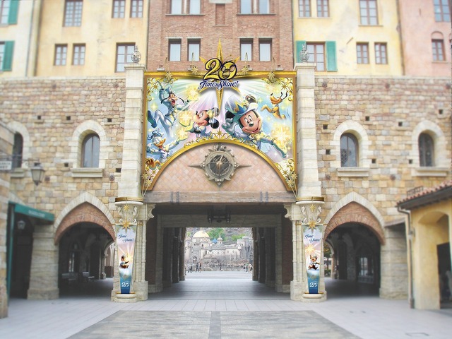 20周年を盛大にお祝い！(C) Disney