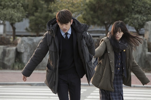 『降りしきる雪』　(C) 2016 MYUNG FILMS INSTITUTE All Rights Reserved.