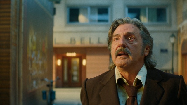 『ベル・エポックでもう一度』　(C) 2019-LES FILMS DU KIOSQUE-PATHÉ FILMS-ORANGE STUDIO-FRANCE 2 CINÉMA-HUGAR PROD-FILSUMEDIA