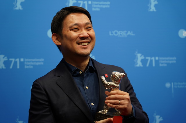 『偶然と想像』ベルリン映画祭授賞式　（C）2021 NEOPA / Fictive