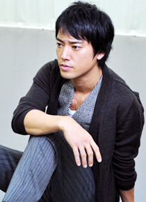 『黄金を抱いて翔べ』桐谷健太／photo：Naoki Kurozu