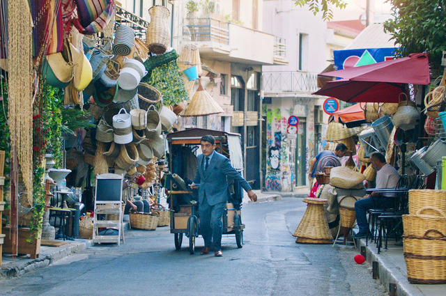 『テーラー　人生の仕立て屋』 (C) 2020 Argonauts S.A. Elemag Pictures Made in Germany Iota Production ERT S.A.